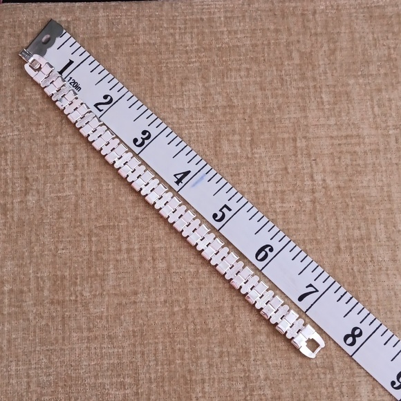 Napier Gold Silver Tone Bracelet - Picture 6 of 8